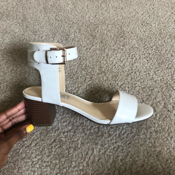 Short White Heels - Picture 4 of 4